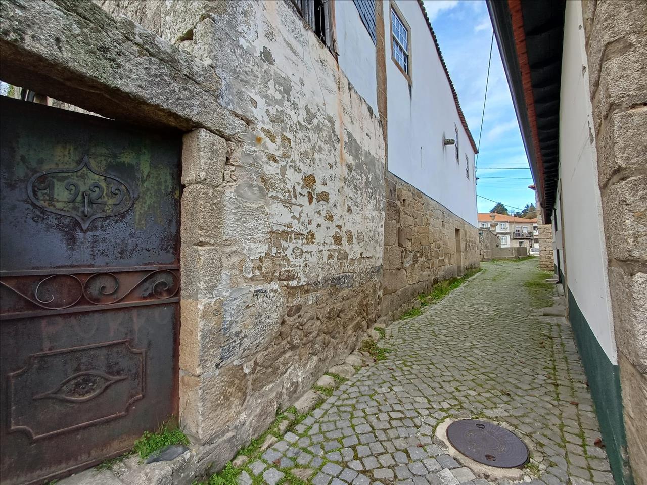 Moradia  no coração de Tarouca - Image 4