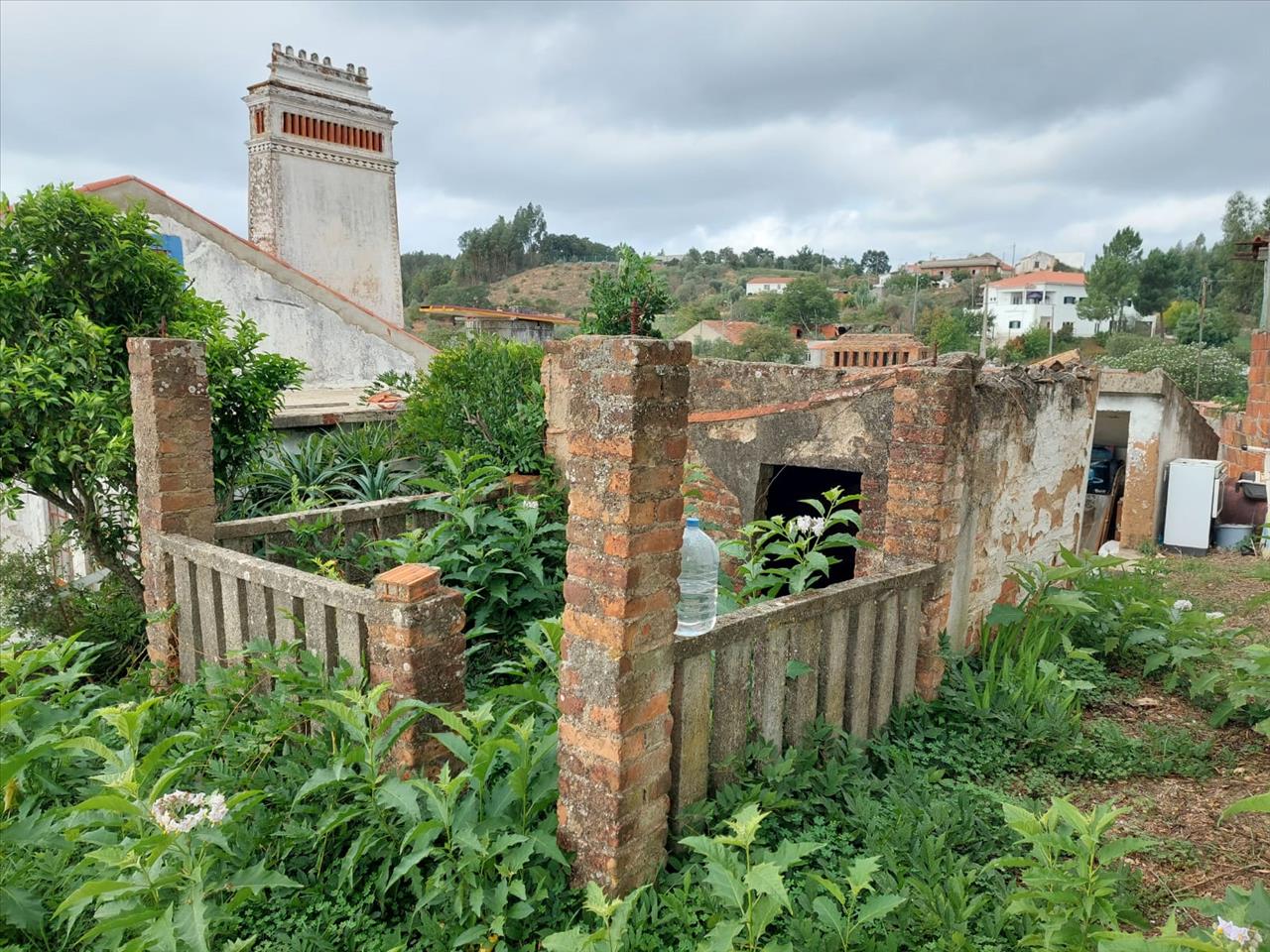 Moradia Térrea para reconstrução total com terreno, Outeiro, Praia do Ribatejo - Image 3