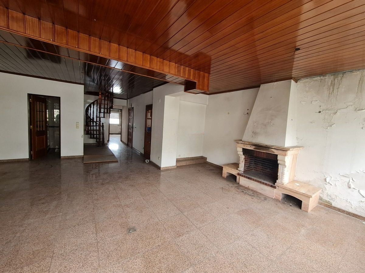 Apartamento T1 Pontinha - Image 1