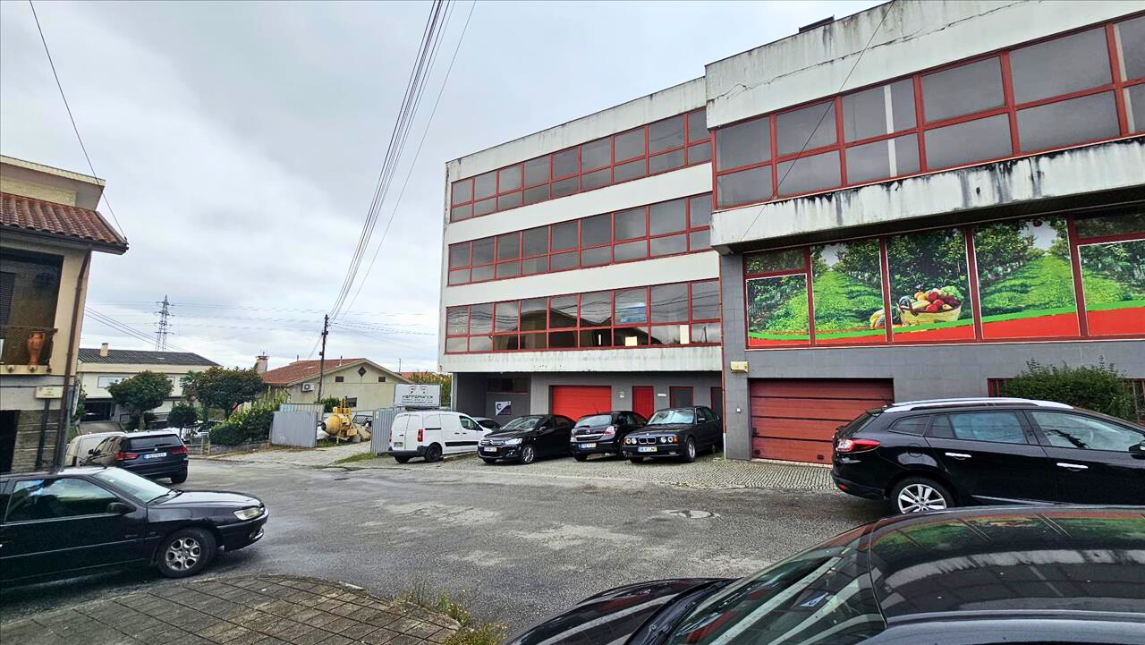 undefined - Image 1