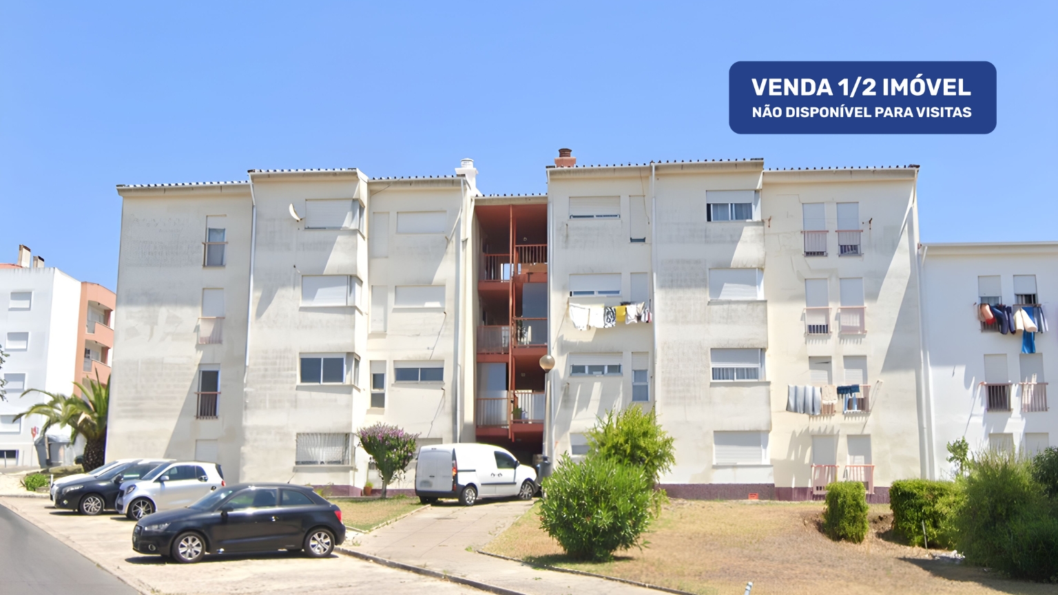 Oportunidade em Sintra: T2 para Recuperação com Armazenamento - Image 1
