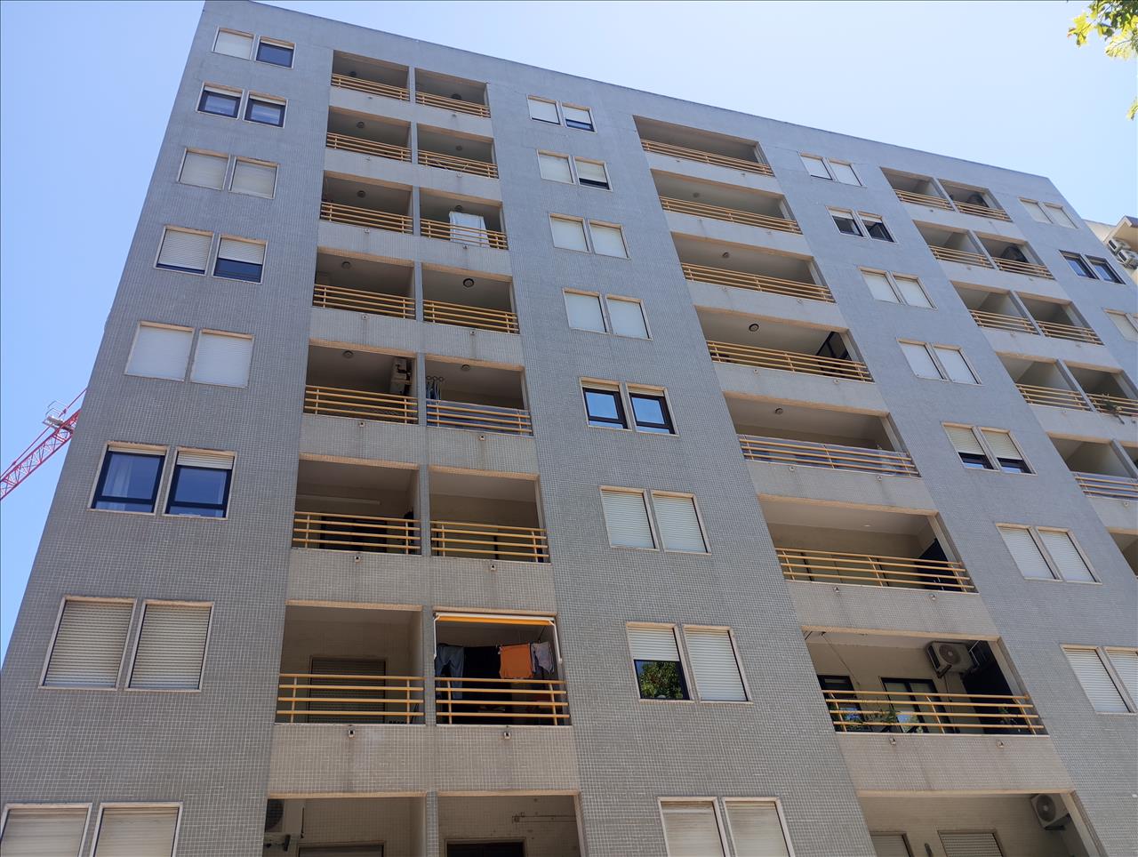 Apartamento T3 no Bonfim em Setúbal - Image 1