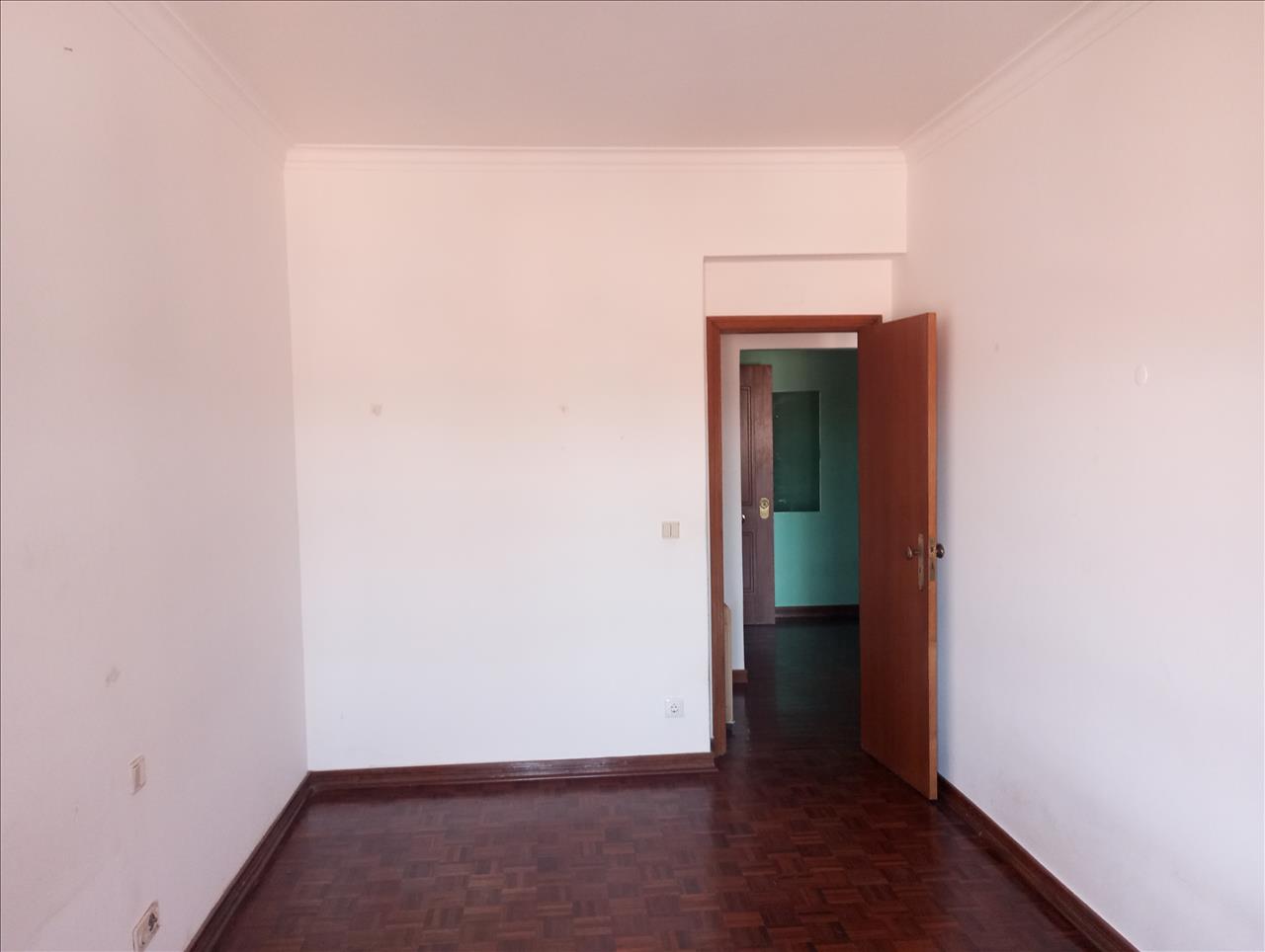 Apartamento T3 no Bonfim em Setúbal - Image 11