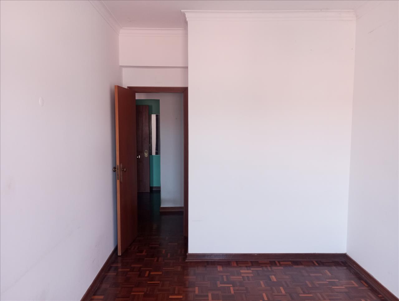 Apartamento T3 no Bonfim em Setúbal - Image 13