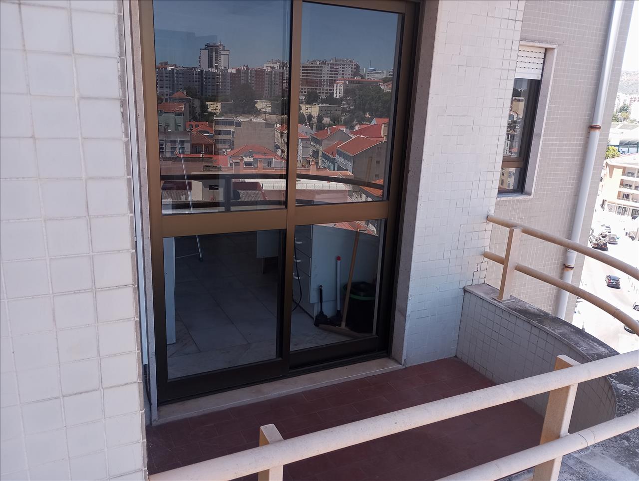Apartamento T3 no Bonfim em Setúbal - Image 4