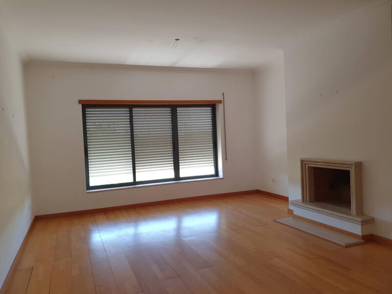 Apartamento T3 com boas áreas no Montijo - Image 3
