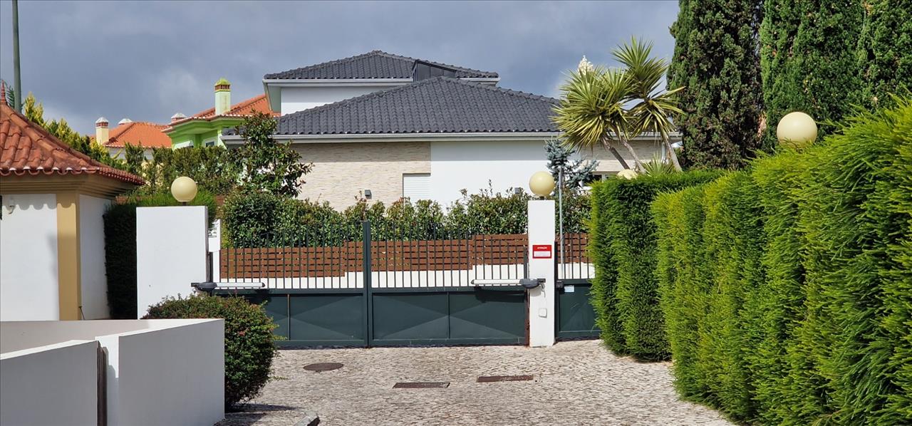 Espetacular T3 com Jardim e Piscina em Sintra, Lisboa - Image 6