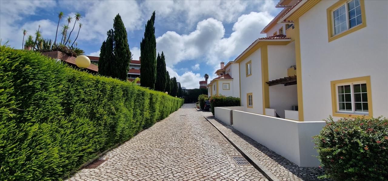 Espetacular T3 com Jardim e Piscina em Sintra, Lisboa - Image 3