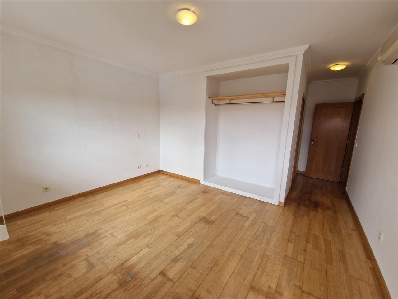 Apartamento T4 Duplex Quinta da Beloura - Image 14