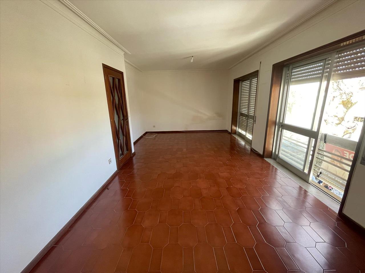 Moradia T3 - Miramar - Praia - Image 6
