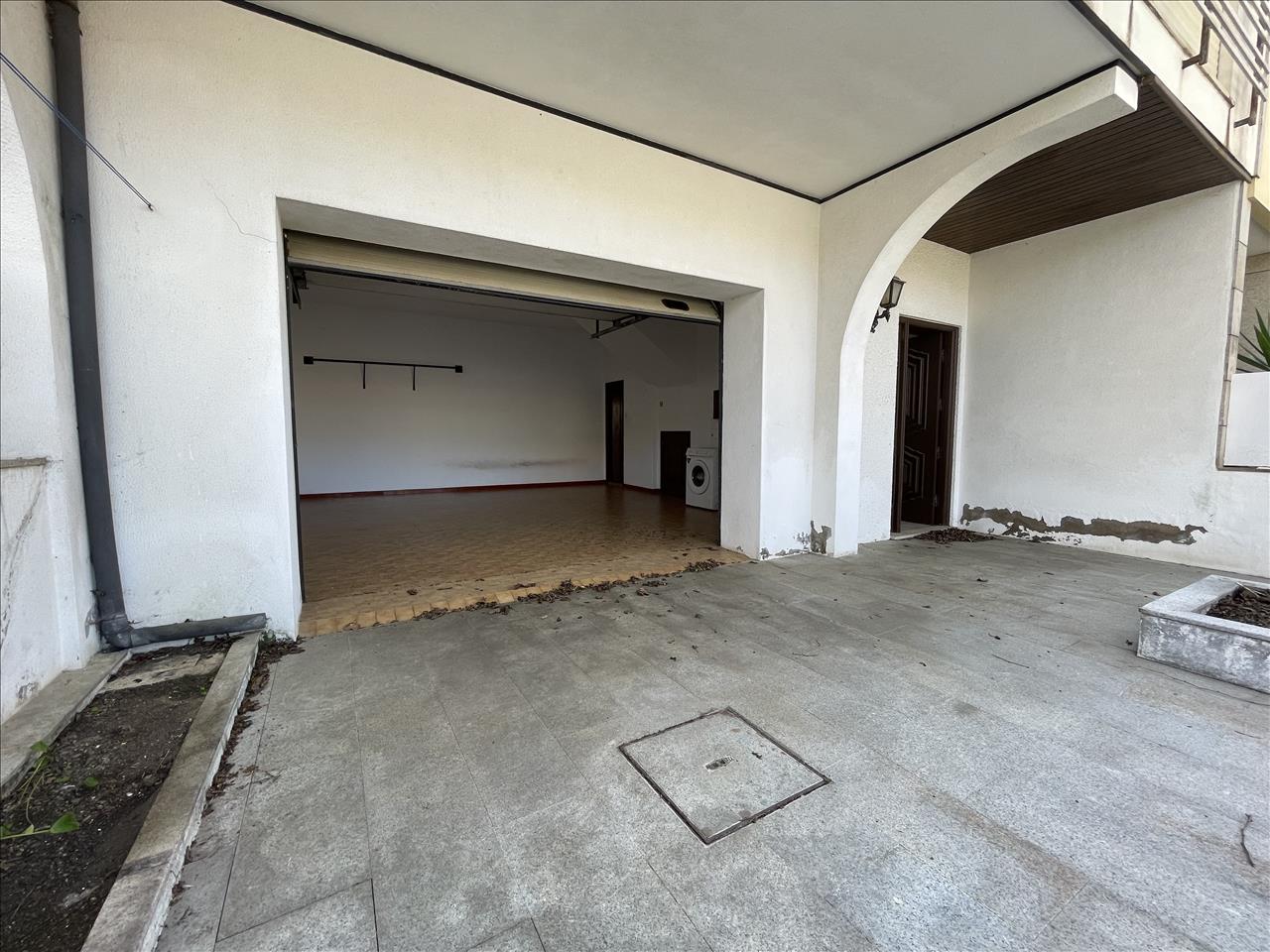 Moradia T3 - Miramar - Praia - Image 19