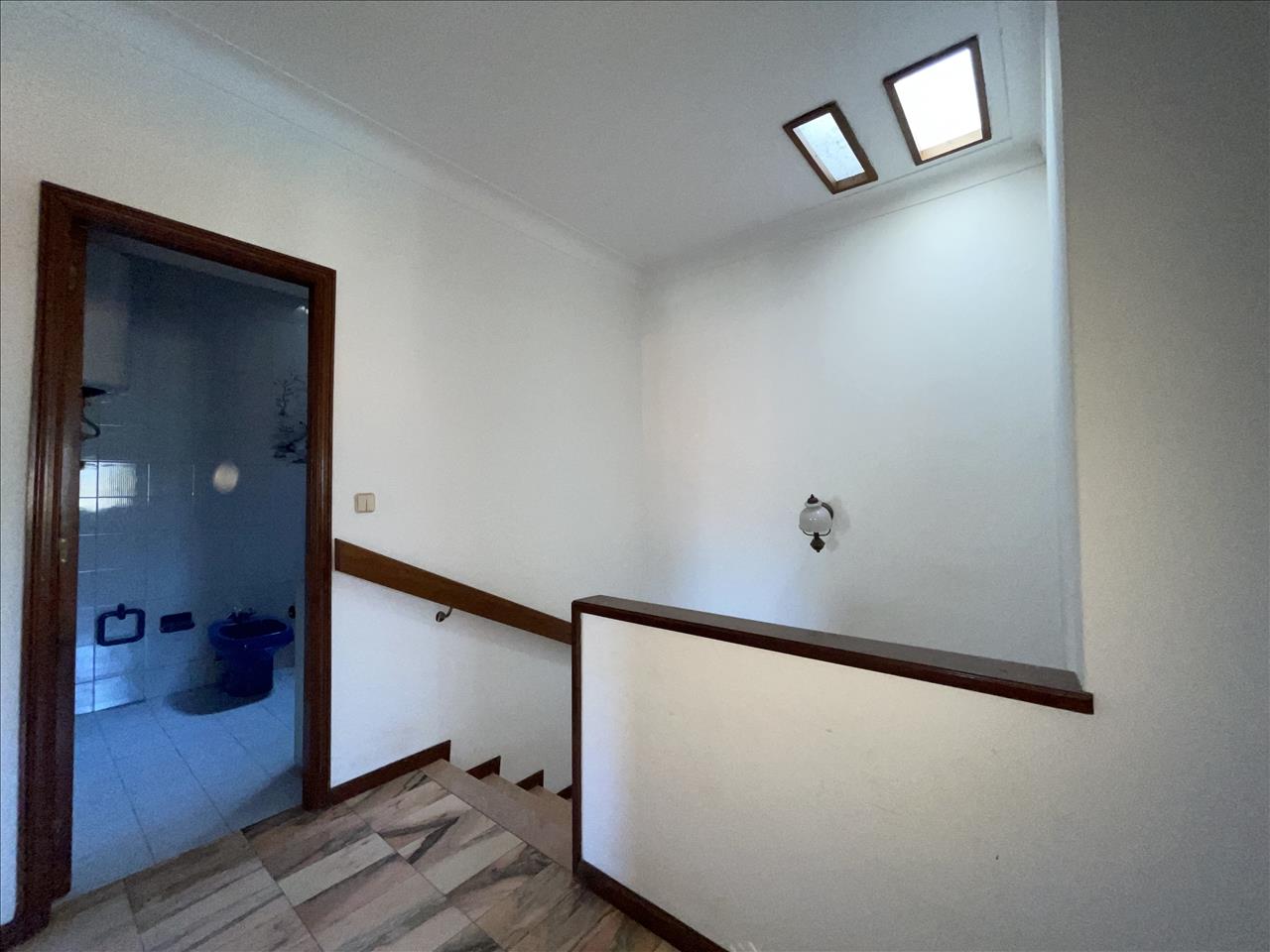 Moradia T3 - Miramar - Praia - Image 18