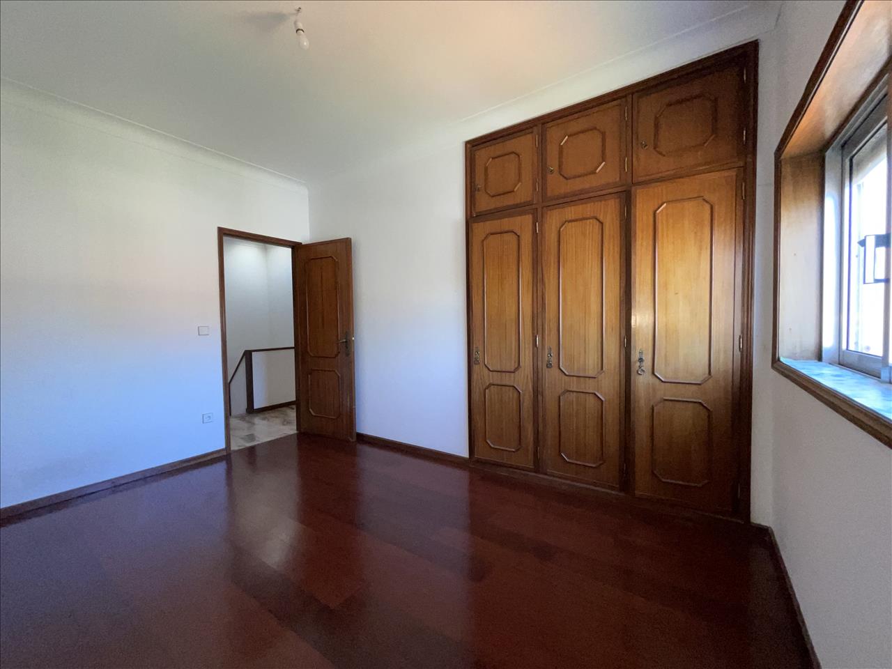 Moradia T3 - Miramar - Praia - Image 9