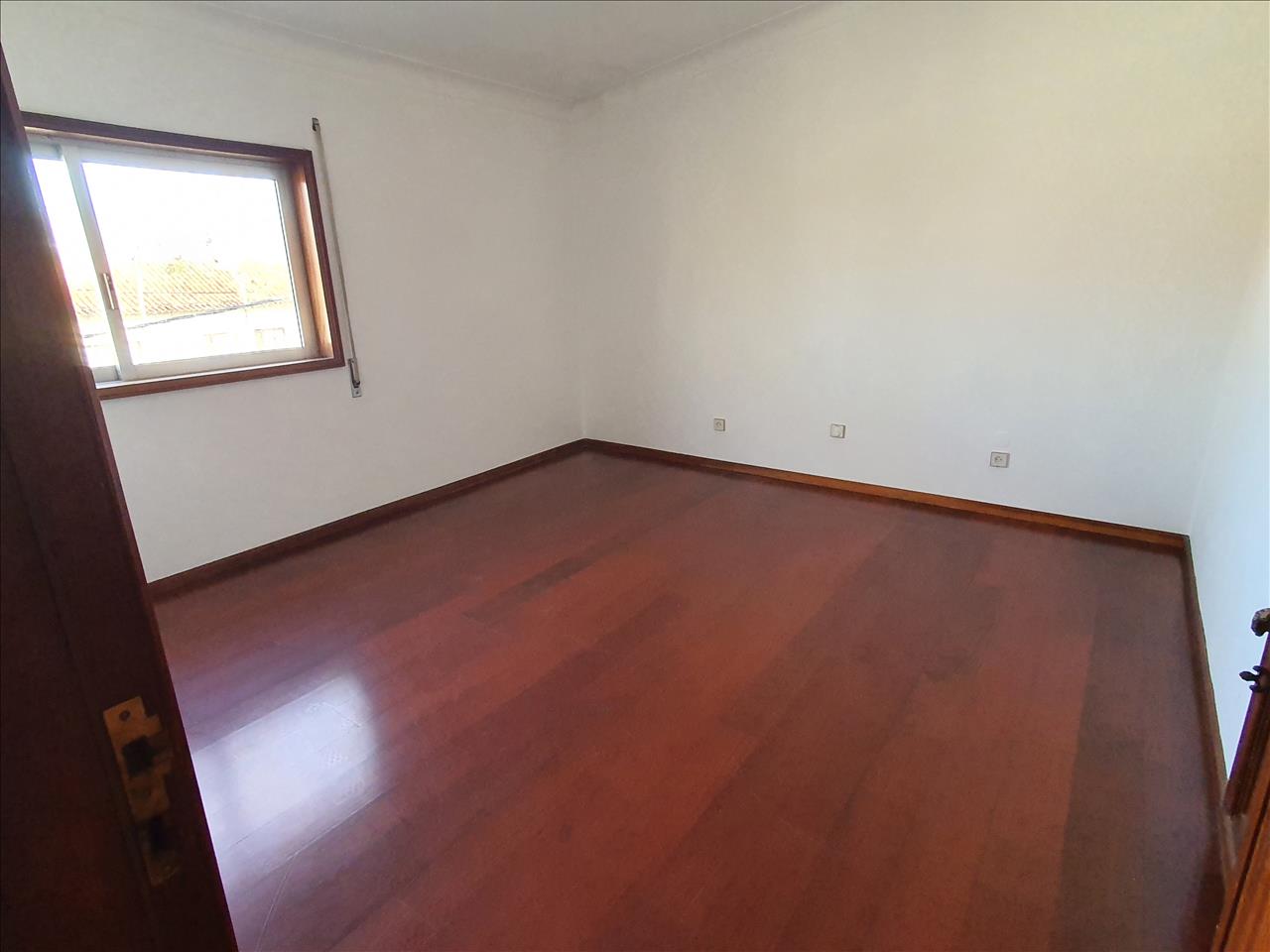 Moradia T3 - Miramar - Praia - Image 14
