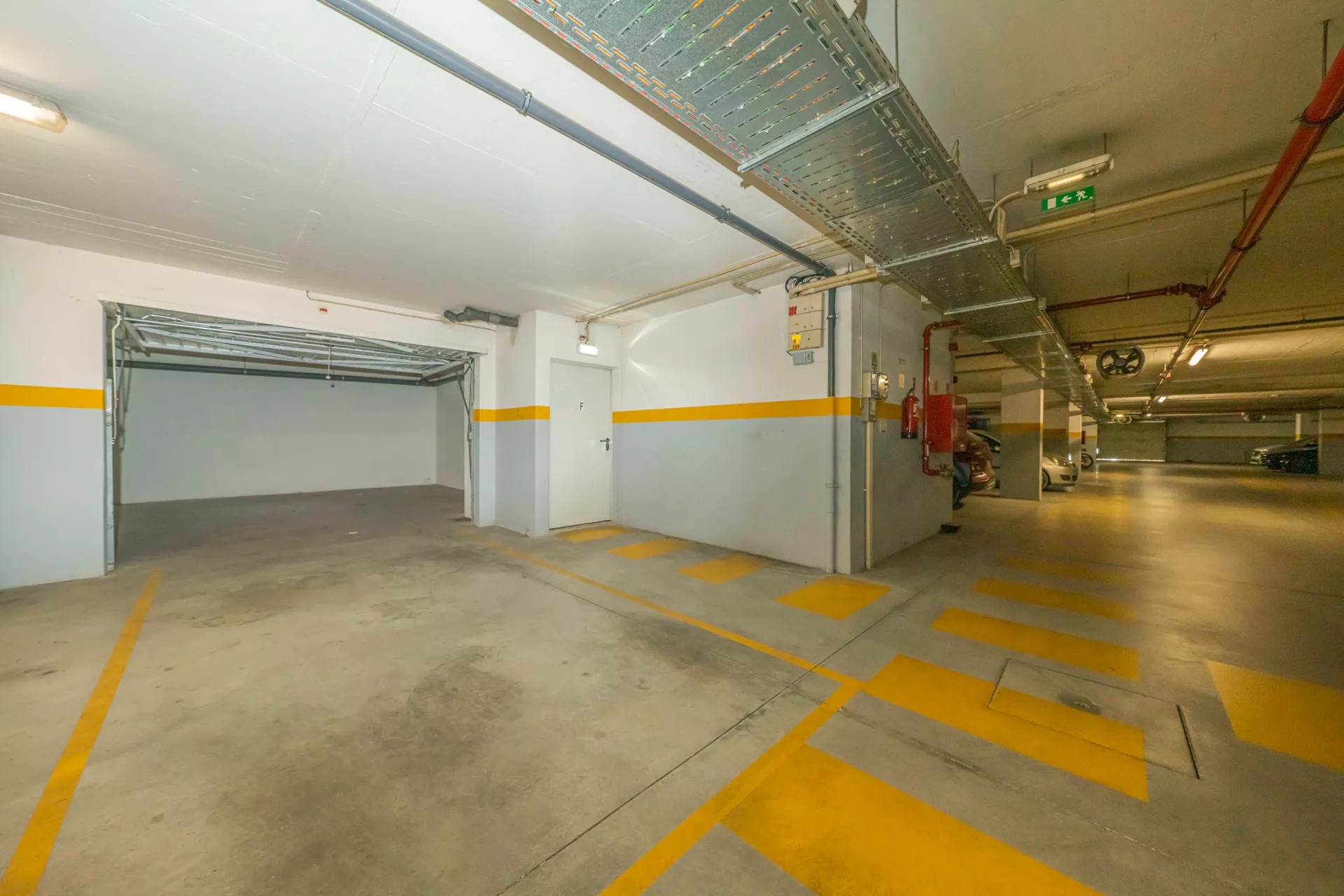 Apartamento T3 com Varandas, Garagem e Parqueamento, no Pinhal Novo, Vila Serena - Image 33
