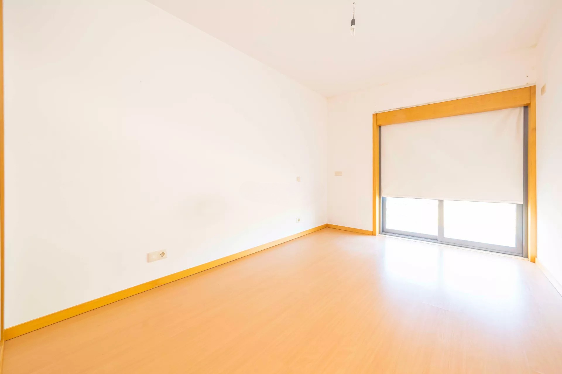 Apartamento T3 com Varandas, Garagem e Parqueamento, no Pinhal Novo, Vila Serena - Image 15