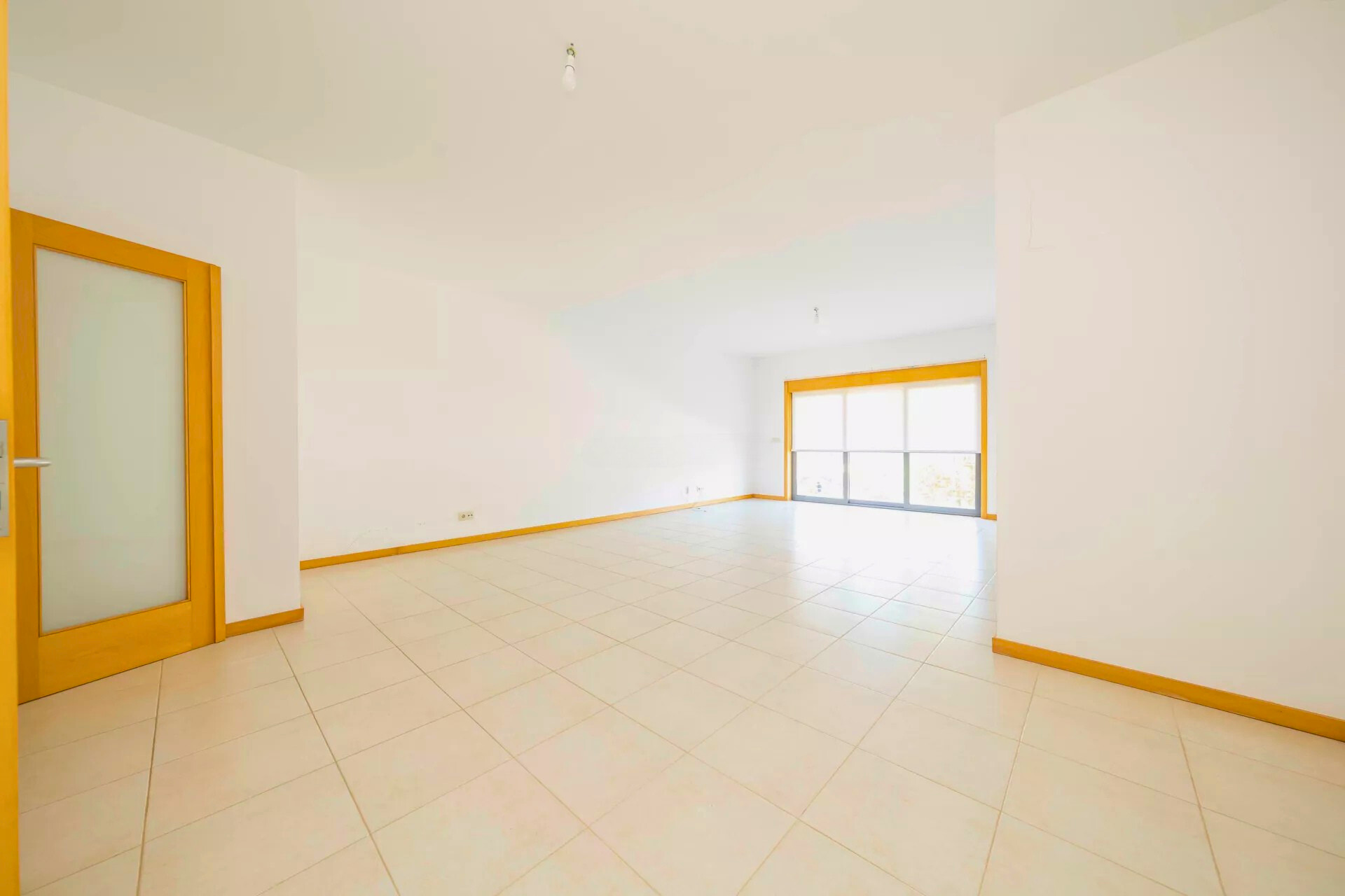 Apartamento T3 com Varandas, Garagem e Parqueamento, no Pinhal Novo, Vila Serena - Image 5