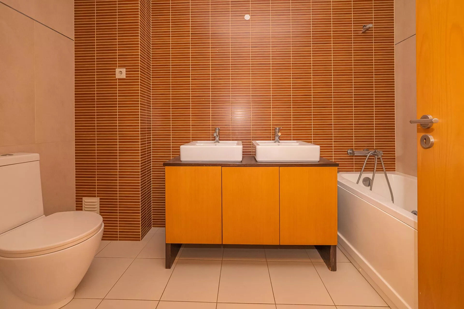 Apartamento T3 com Varandas, Garagem e Parqueamento, no Pinhal Novo, Vila Serena - Image 20