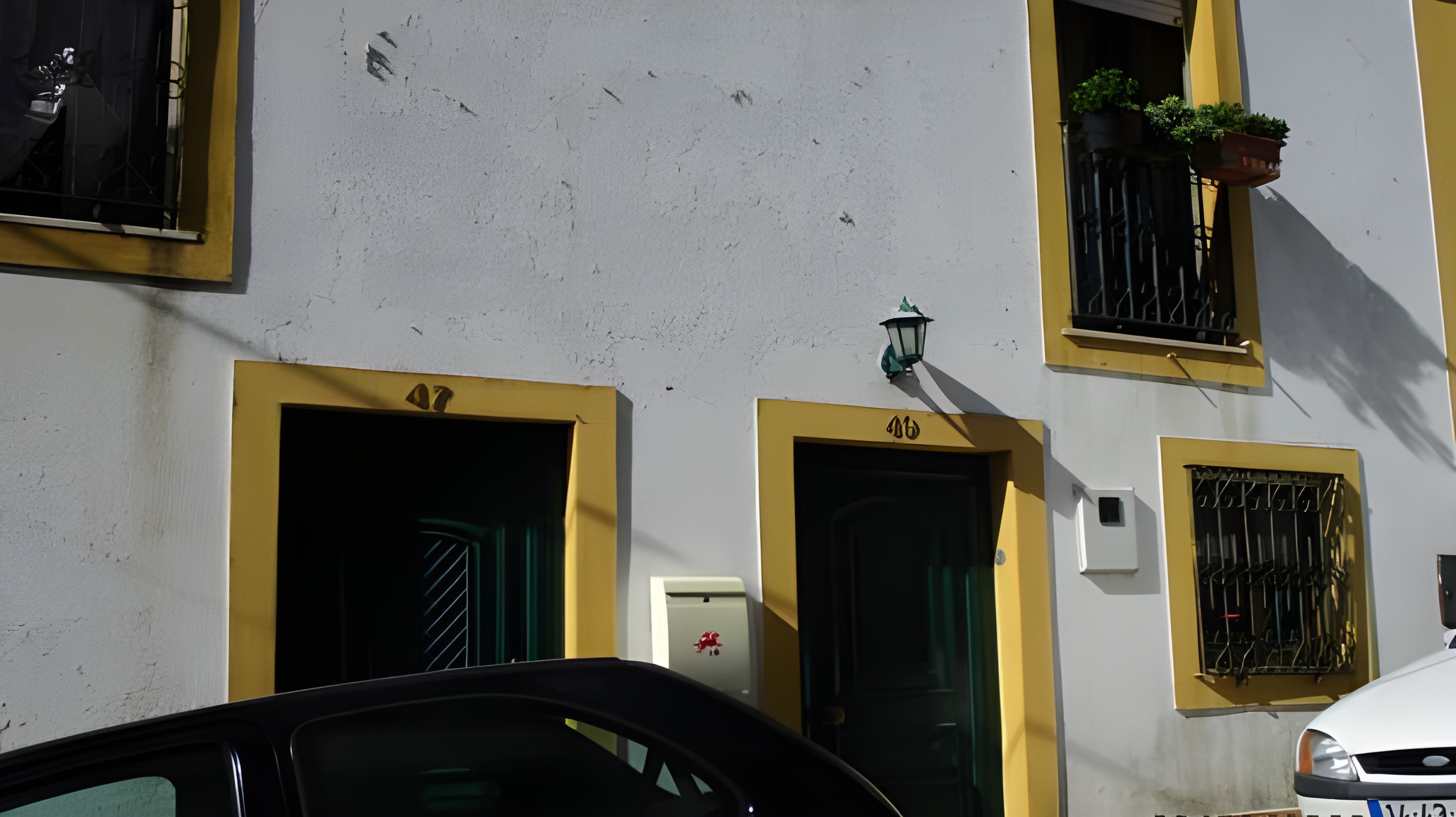 Casa para Recuperar em Castelo de Vide com Terraço e Armazenamento - Image 8