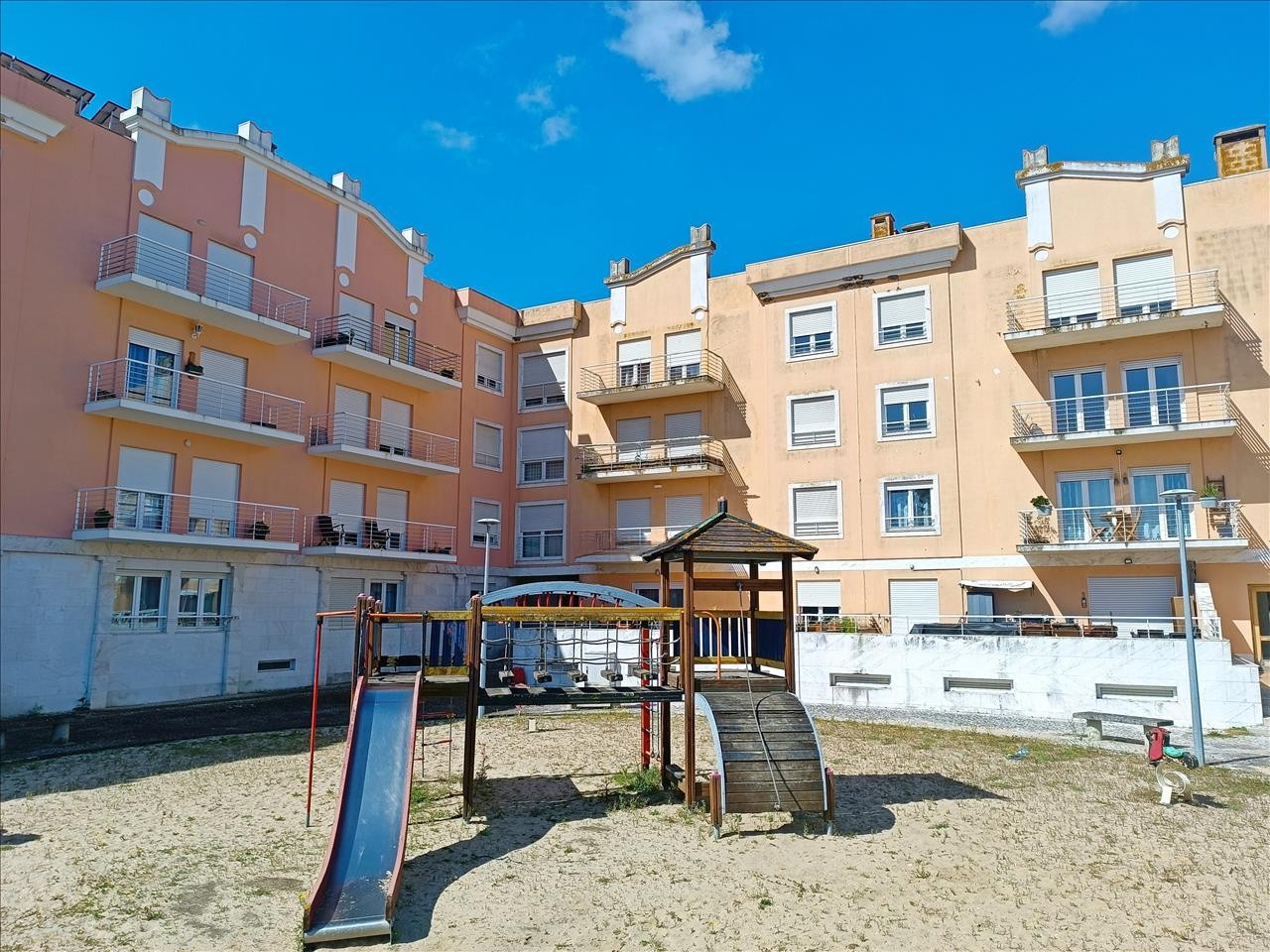Apartamento T4 - Samora Correia - Image 3