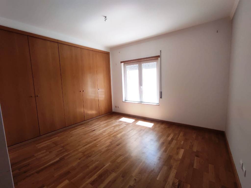 Apartamento T4 - Samora Correia - Image 12