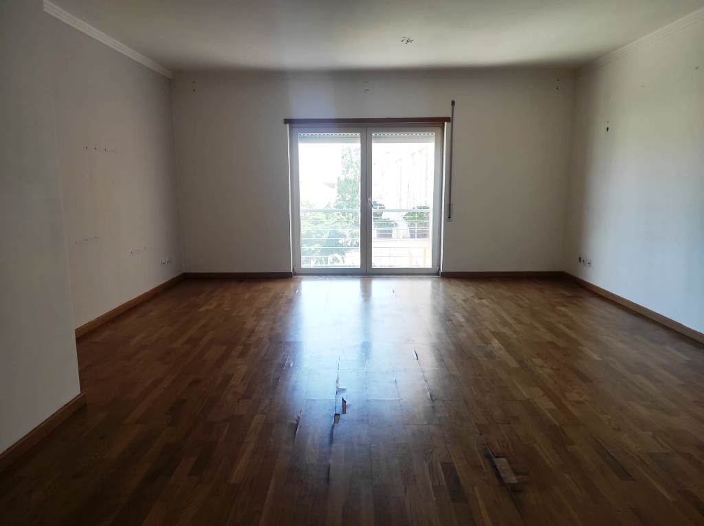 Apartamento T4 - Samora Correia - Image 6
