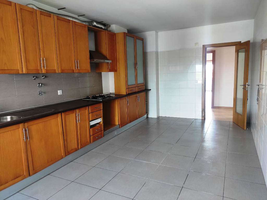 Apartamento T4 - Samora Correia - Image 9