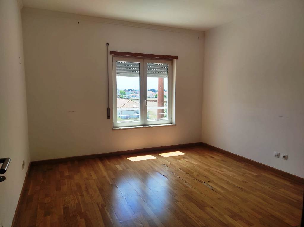 Apartamento T4 - Samora Correia - Image 14