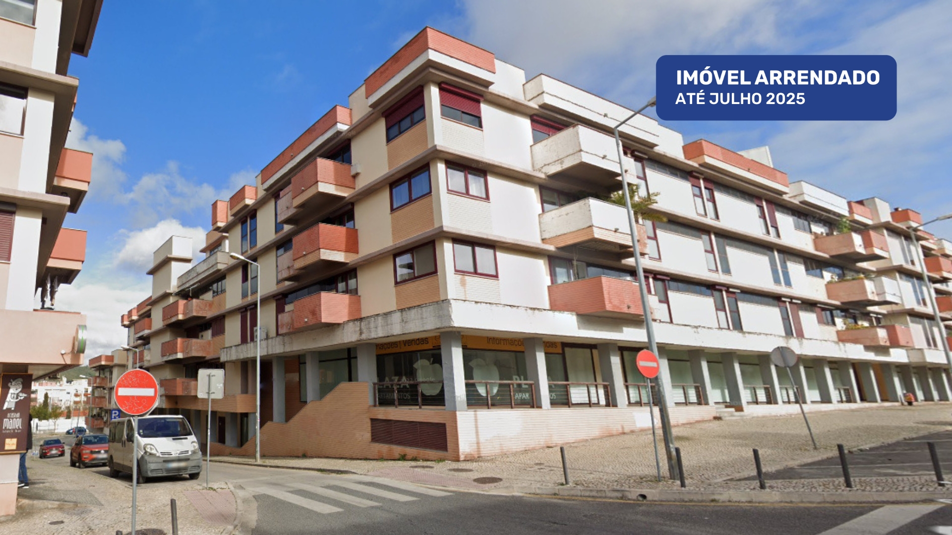 T3 com Generosas Áreas Junto à Estação – Setúbal - Image 1