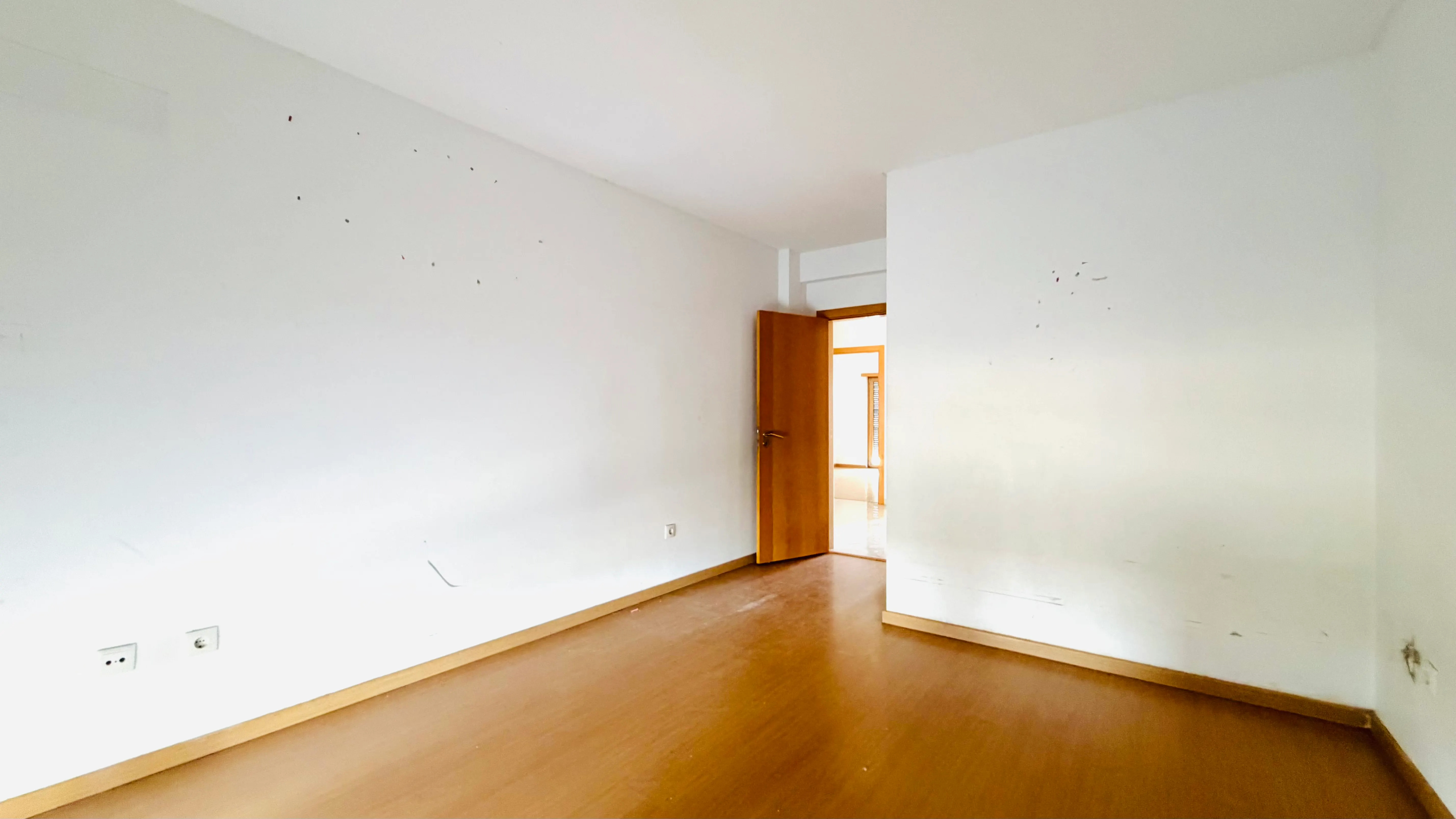 Magnífico Apartamento T4 com Duas Varandas e Arrecadação na Cascalheira, Pinhal Novo - Image 17