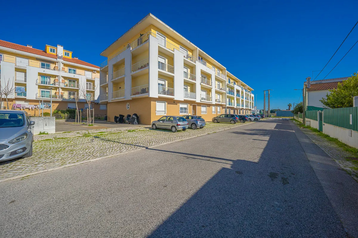 Magnífico Apartamento T4 com Duas Varandas e Arrecadação na Cascalheira, Pinhal Novo - Image 31