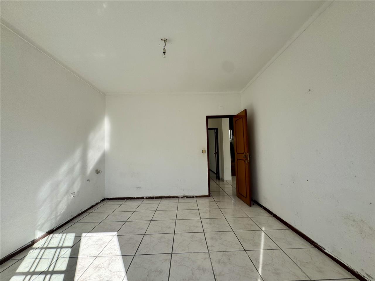 T3+2 em Vila Nogueira de Azeitão – disponível para visita imediata! - Image 4