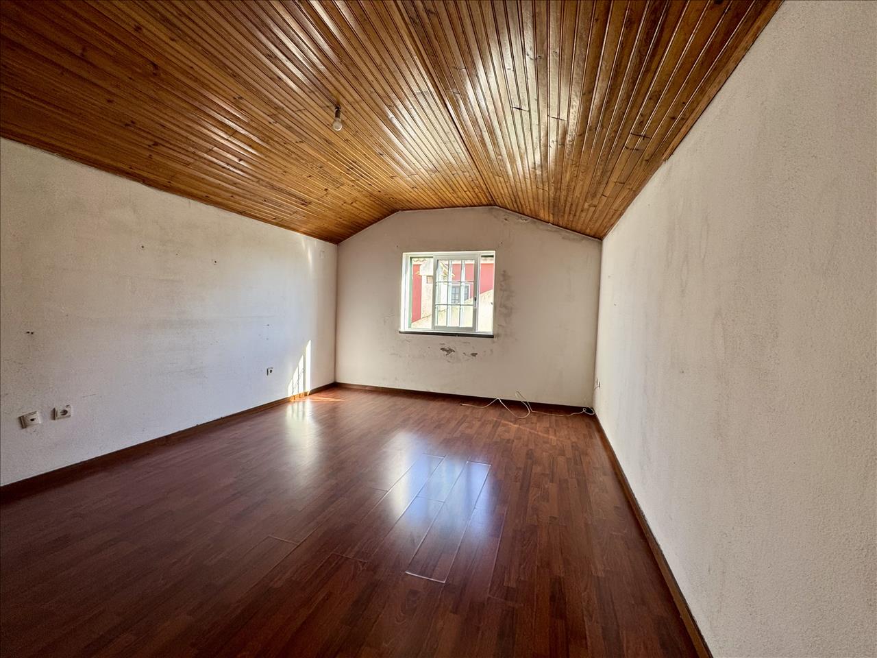 T3+2 em Vila Nogueira de Azeitão – disponível para visita imediata! - Image 9