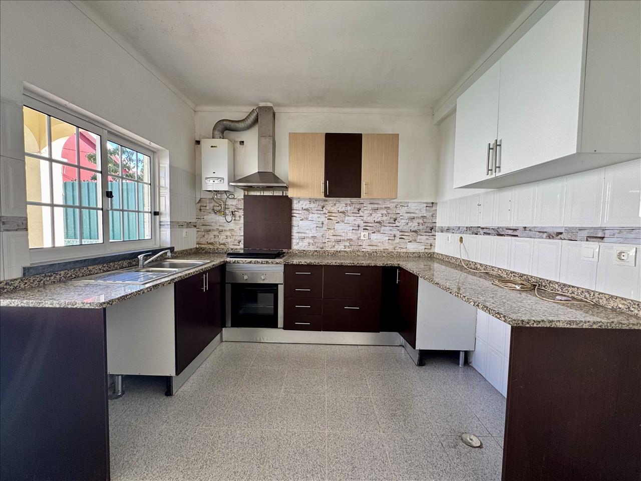 T3+2 em Vila Nogueira de Azeitão – disponível para visita imediata! - Image 6