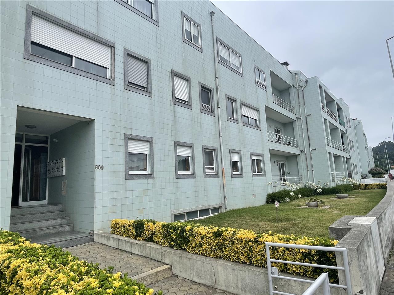 Oportunidade Apartamento T2 com Logradouro em Vila Nova de Gaia - Image 29