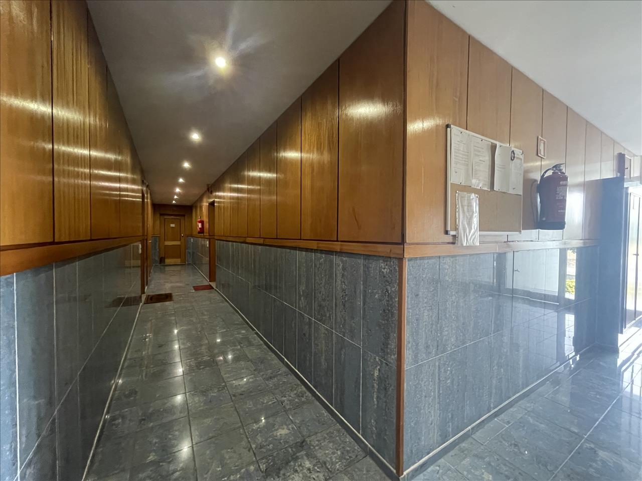 Oportunidade Apartamento T2 com Logradouro em Vila Nova de Gaia - Image 3