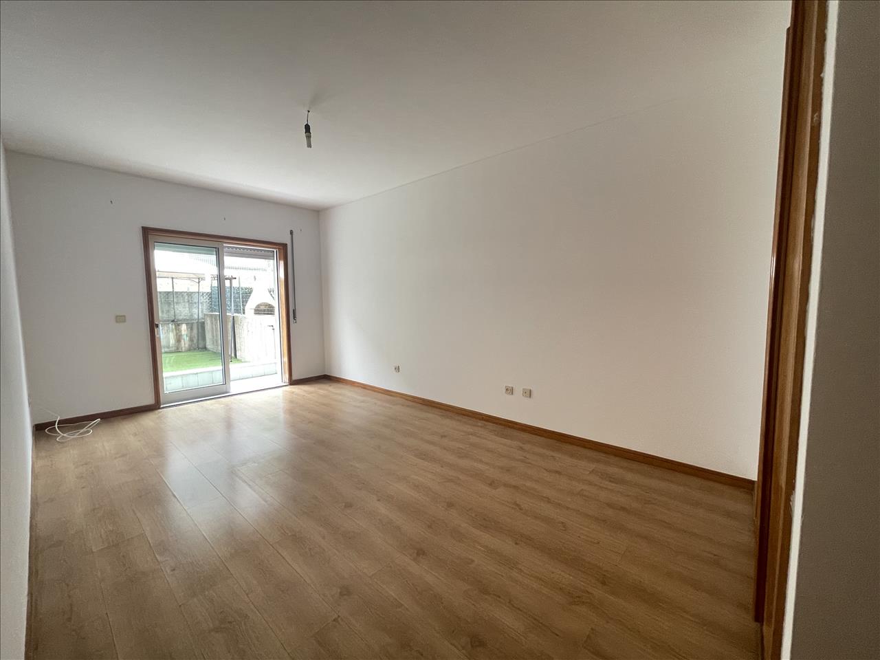 Oportunidade Apartamento T2 com Logradouro em Vila Nova de Gaia - Image 20