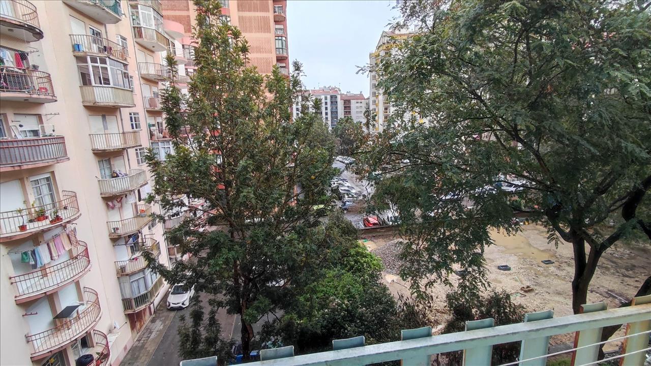 Apartamento T2 em Algueirão-Mem Martins com Elevador e Varanda - Image 19