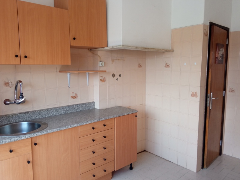 T2 na Verderena, Barreiro — Oportunidade para Investidores 175.000€ | 74m² | 3º andar (sem elevador) - Image 11