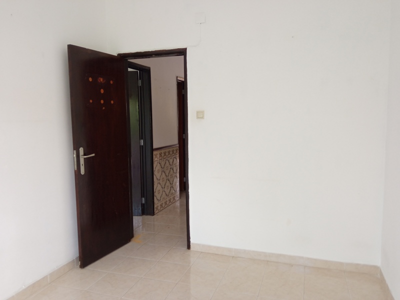 T2 na Verderena, Barreiro — Oportunidade para Investidores 175.000€ | 74m² | 3º andar (sem elevador) - Image 7