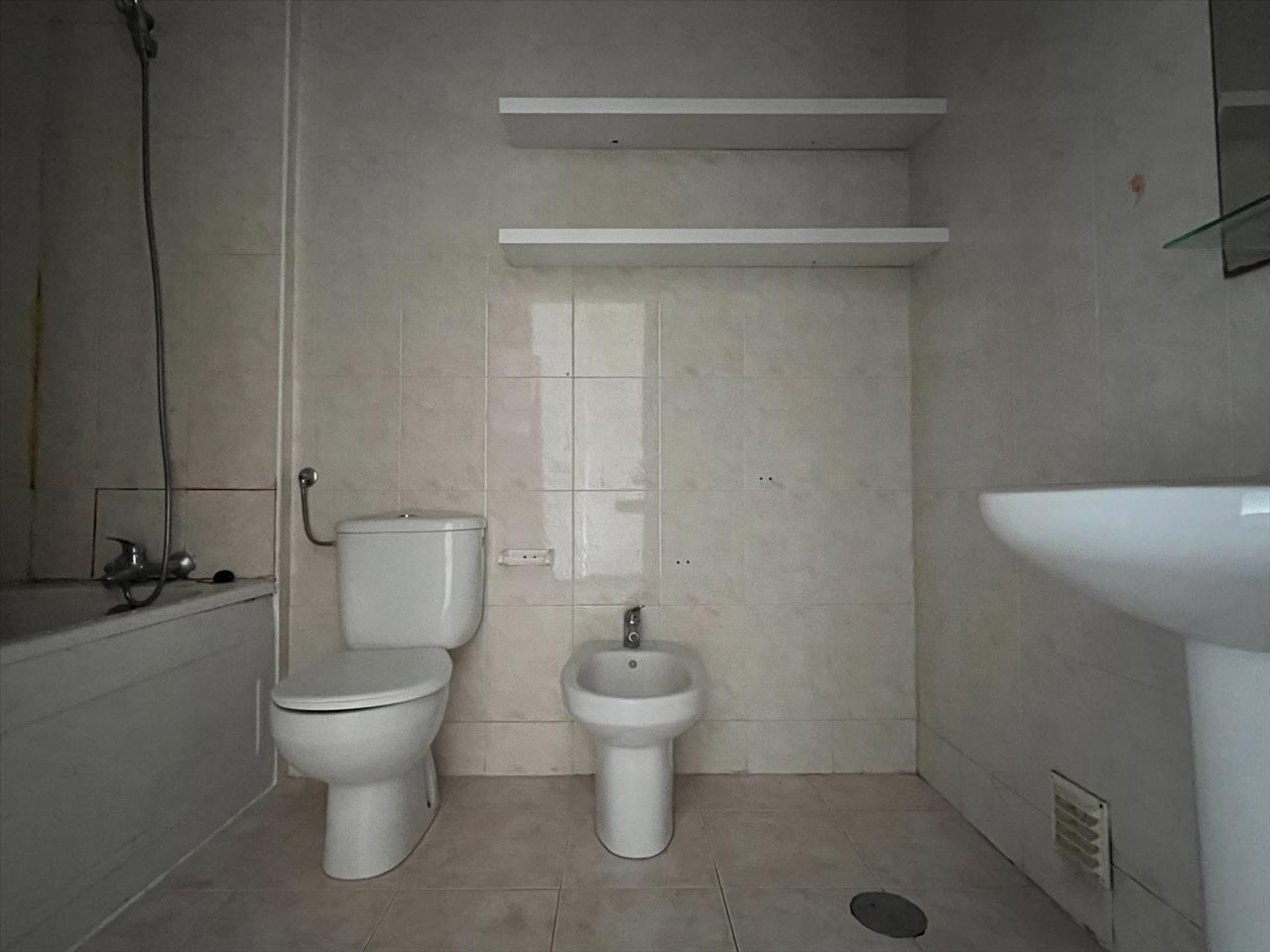Apartamento T2 em Valongo com Varanda e Estacionamento - Image 13