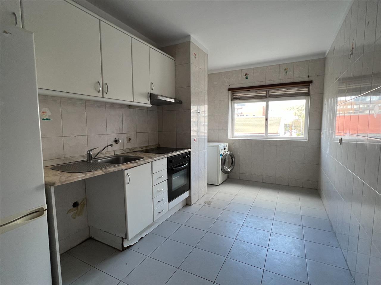 Apartamento T2 em Valongo com Varanda e Estacionamento - Image 6
