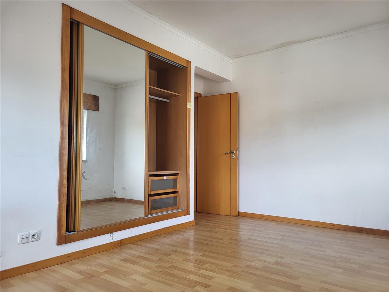 undefined - Image 7