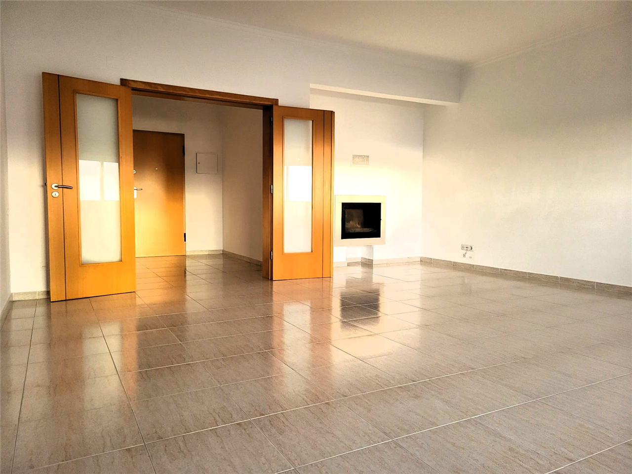 undefined - Image 4