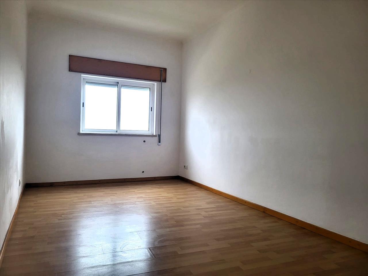 undefined - Image 8