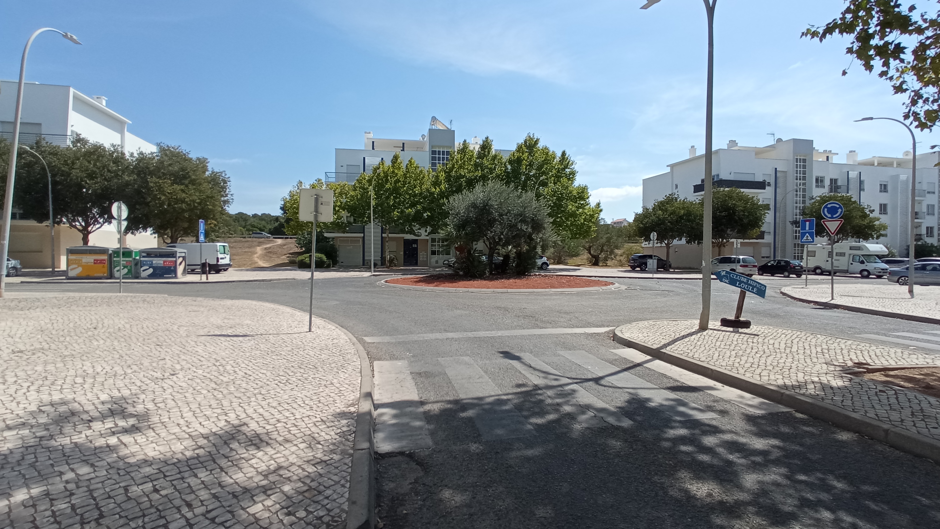 Apartamento T2 com Duas Casas de Banho e Garagem na Quinta de Betunes – Loulé - Image 16