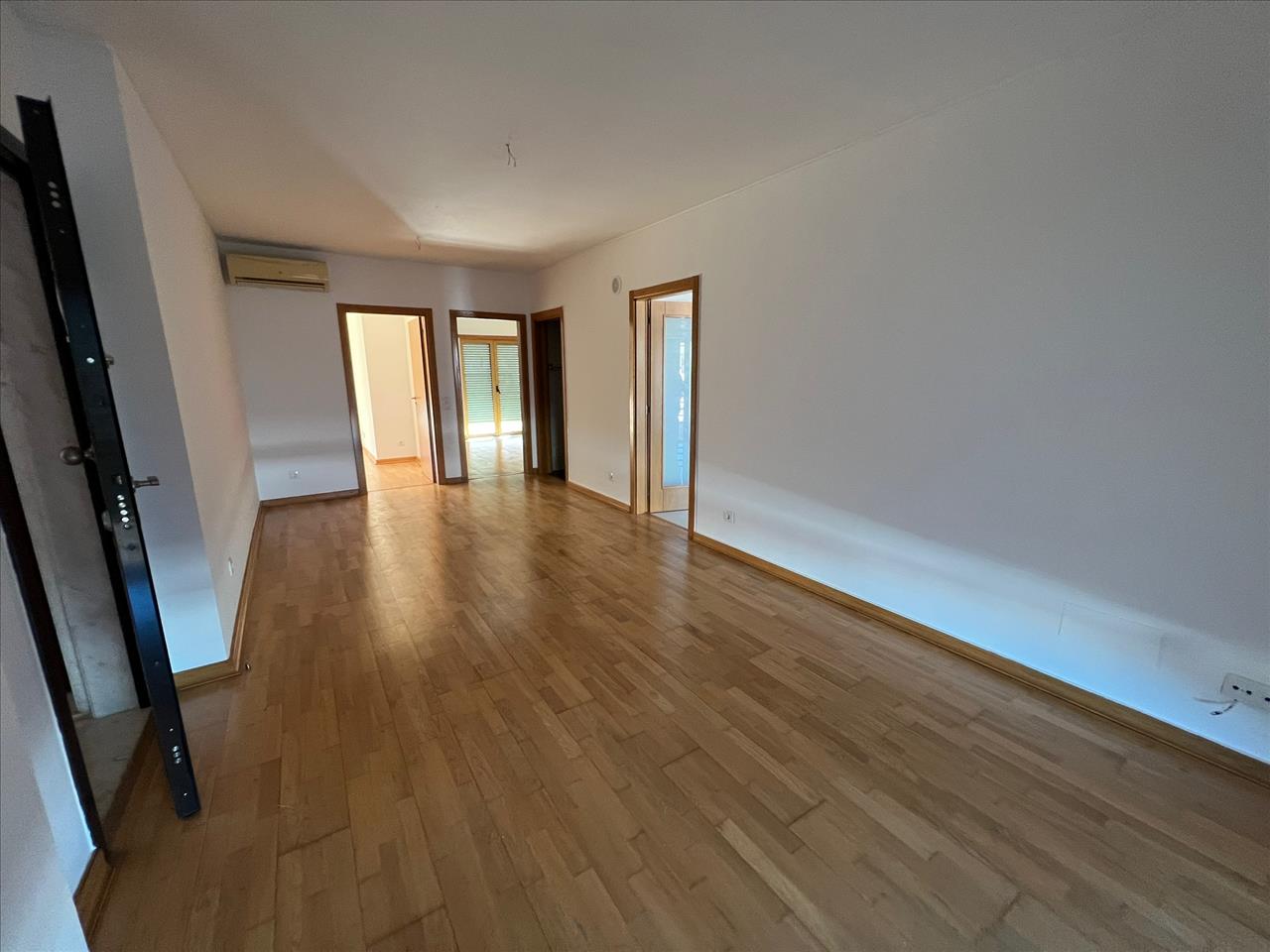undefined - Image 4