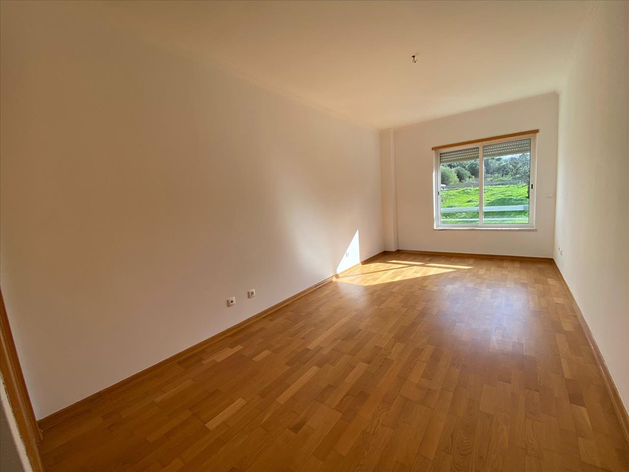 APARTAMENTO T2 COM 2 WC E VARANDA EM LOULÉ. - Image 7