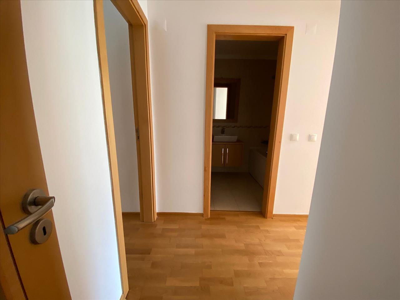 APARTAMENTO T2 COM 2 WC E VARANDA EM LOULÉ. - Image 12