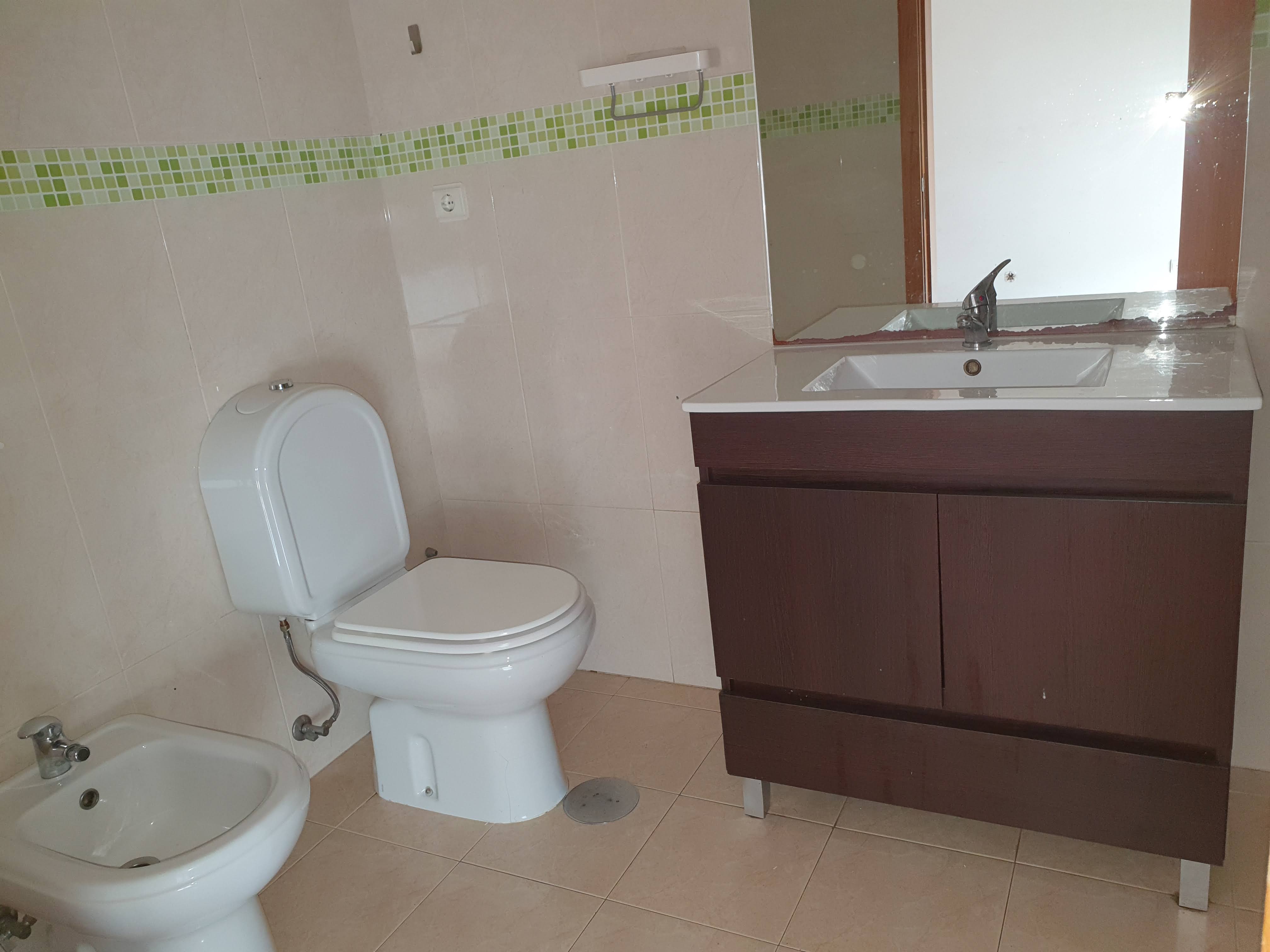 Moderno T3 com Varanda em Rio Tinto, Gondomar - Image 14